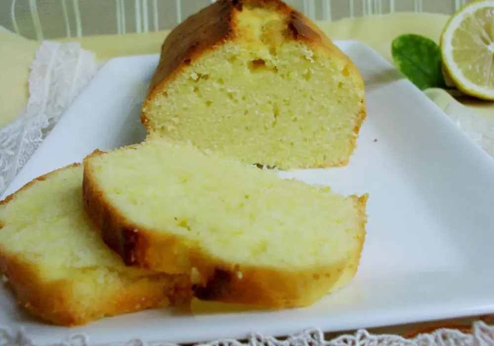 Wilgotna babka cytrynowa - przepis bez zakalca i suchości