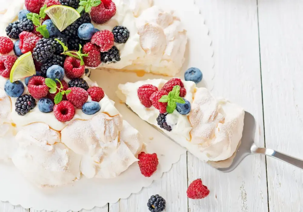 Pavlova - przepis na idealną bezę, która zawsze wychodzi