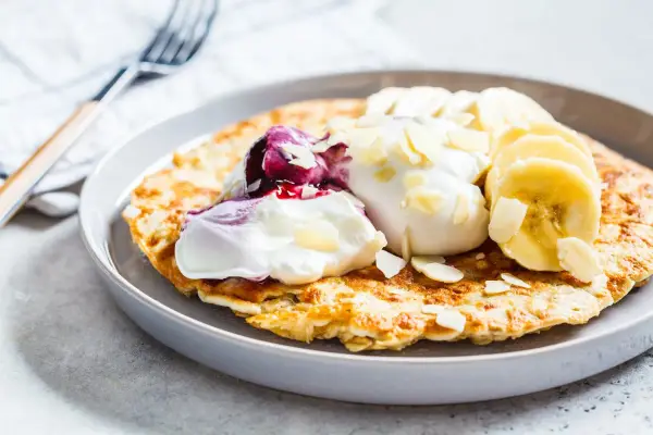 Omlet bananowy - puszysty przepis w 10 min, bez błędów