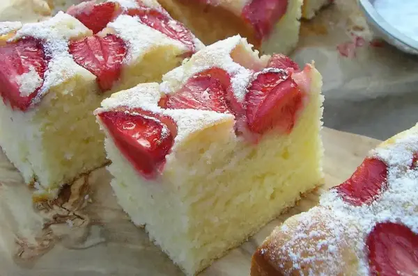 Ciasto na maślance - wilgotne, lekkie i zawsze udane