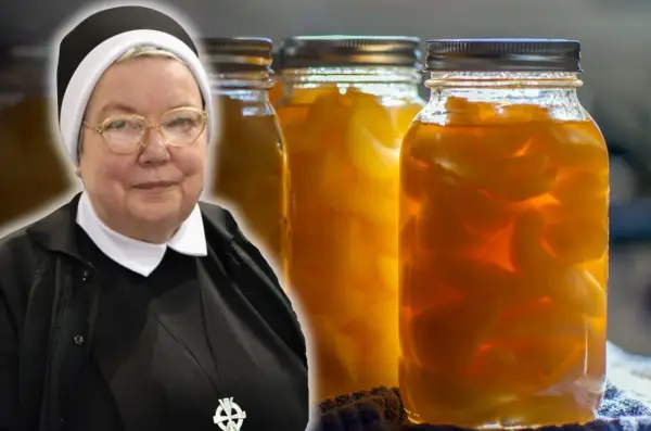 Gruszki w occie na słodko - przepis na jędrne owoce