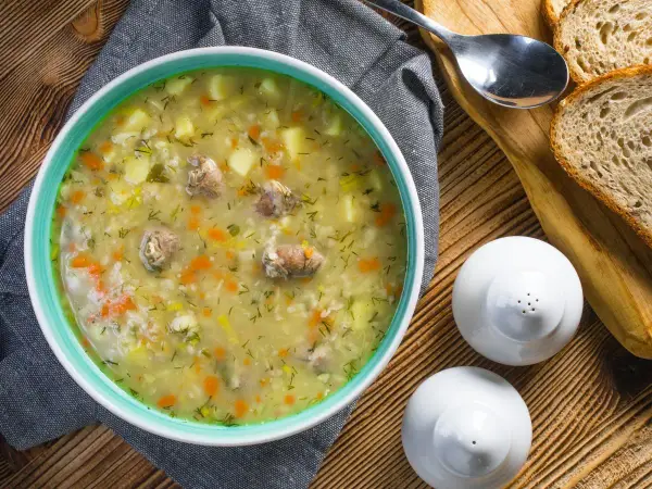 Domowy krupnik - przepis babci, sekrety smaku i bez błędów