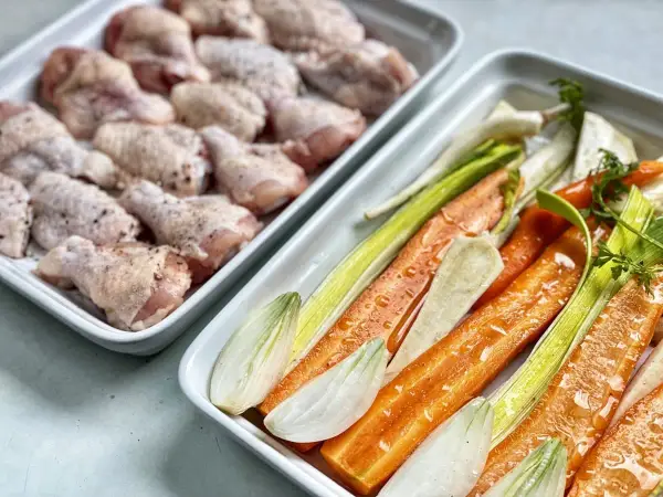 Rosół z pieczonych warzyw - Sekret głębokiego smaku