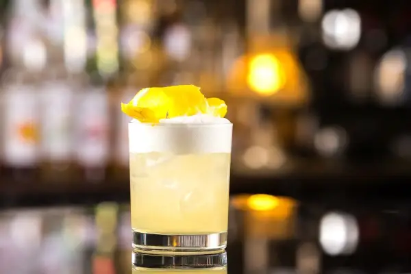 Whisky Sour - Jak zrobić idealny? Uniknij typowych błędów!