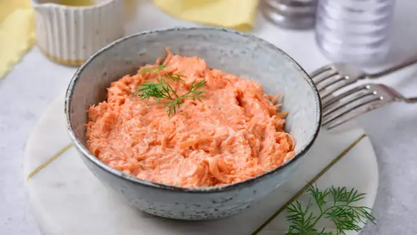 Surówka z Marchewki z Chrzanem - Przepis na idealny smak